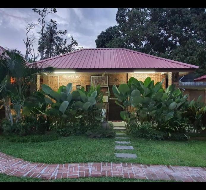 Kebun Puisi Villa Kajang Luaran gambar