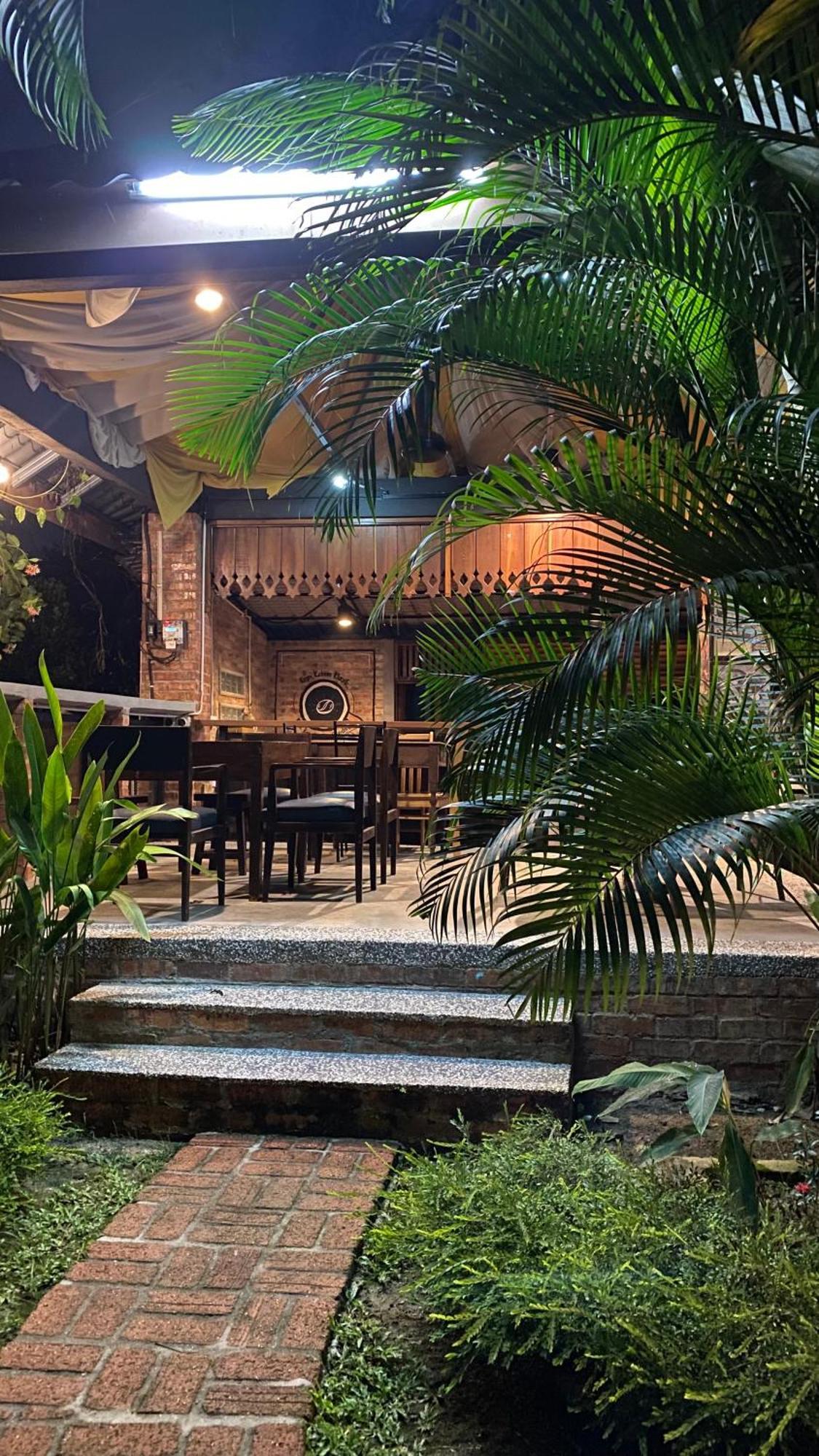 Kebun Puisi Villa Kajang Luaran gambar